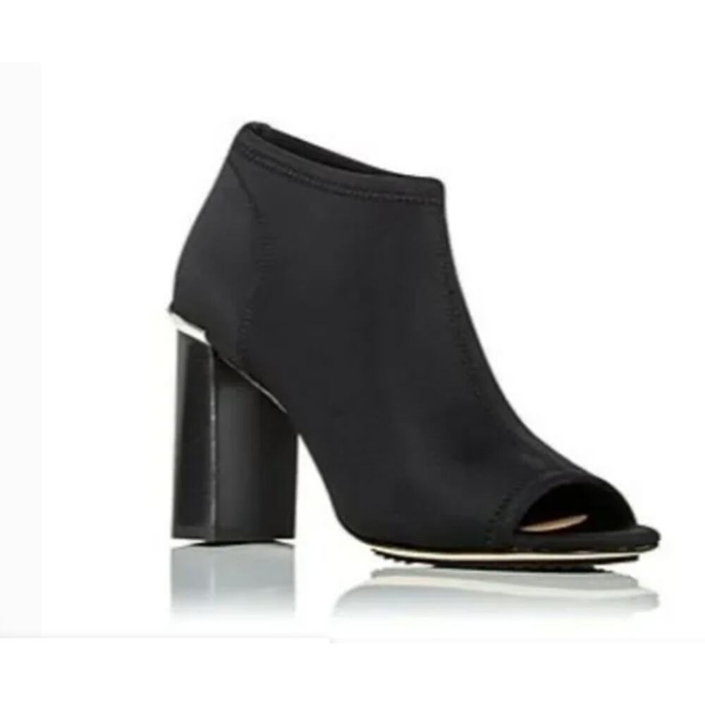 Donald Pliner Women's Tottum  crêpe elastic High Block Heel Booties SIZE 9.5